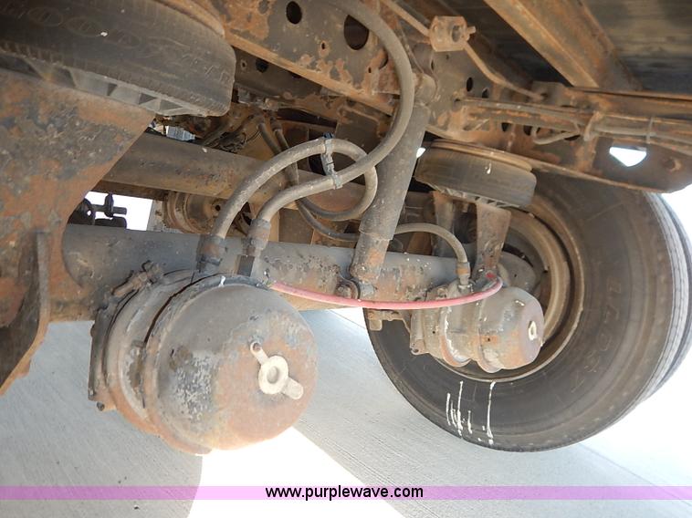 image for item I5354 2000 Wabash dry van trailer