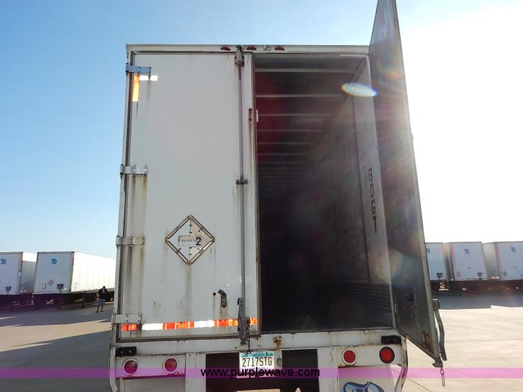 image for item I5354 2000 Wabash dry van trailer