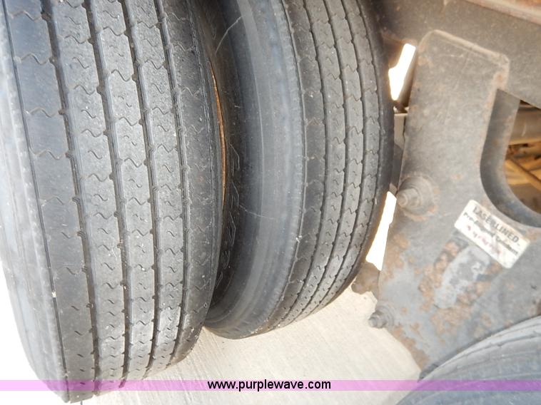 image for item I5354 2000 Wabash dry van trailer