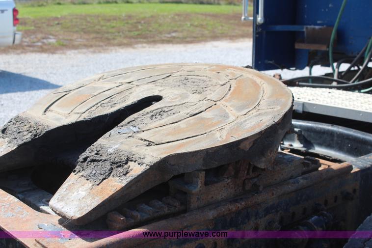 image for item I5894 1995 Freightliner FLD120 semi truck