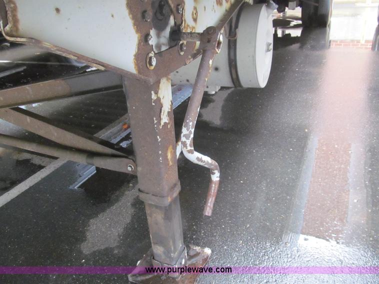 image for item I8719 1997 Great Dane 7811TZ-1A48 reefer trailer