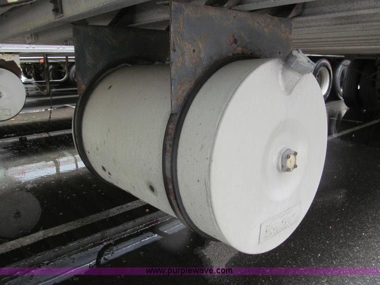 image for item I8719 1997 Great Dane 7811TZ-1A48 reefer trailer