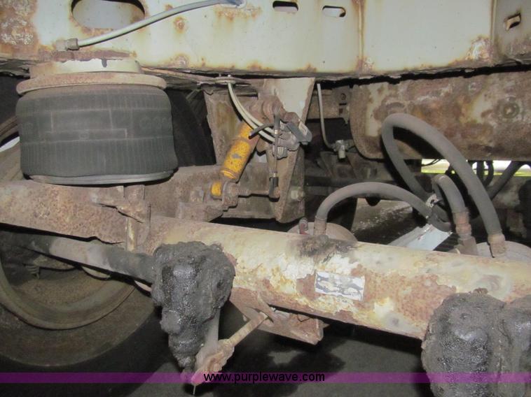 image for item I8719 1997 Great Dane 7811TZ-1A48 reefer trailer