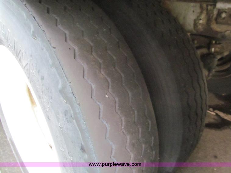 image for item I8719 1997 Great Dane 7811TZ-1A48 reefer trailer