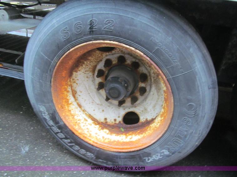 image for item I8719 1997 Great Dane 7811TZ-1A48 reefer trailer