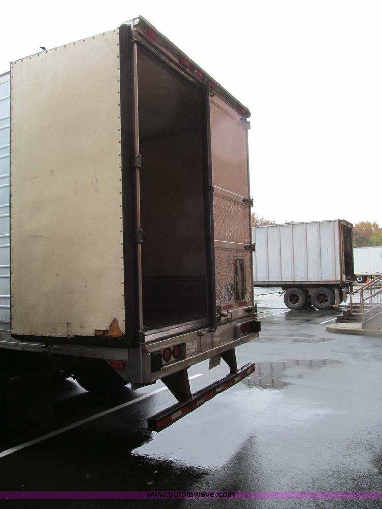image for item I8720 1997 Utility VS2R reefer trailer