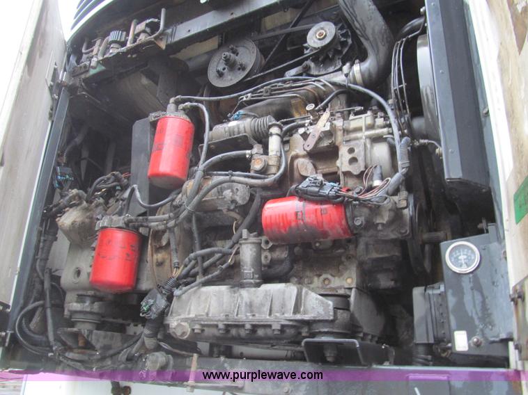 image for item I8720 1997 Utility VS2R reefer trailer