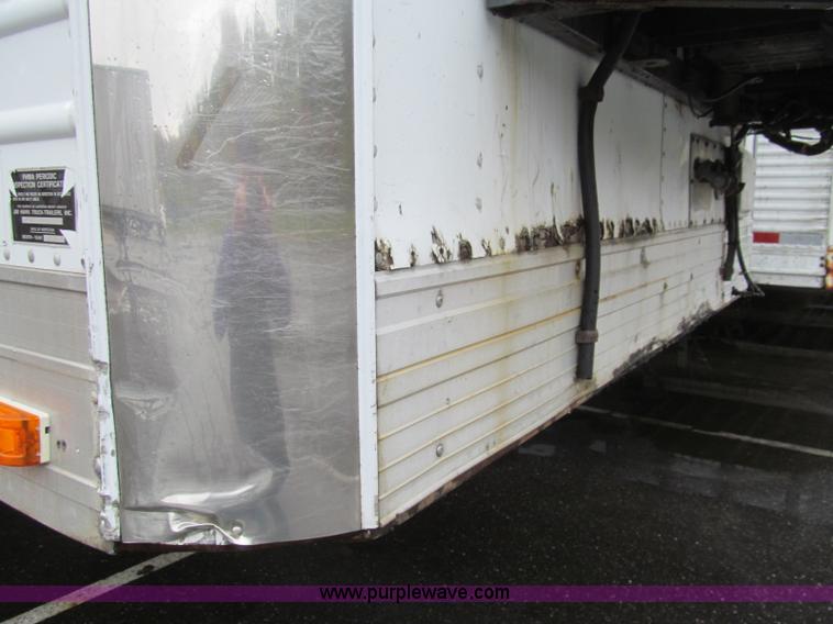 image for item I8720 1997 Utility VS2R reefer trailer