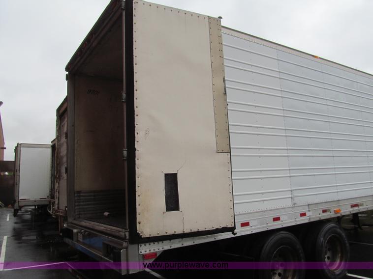 image for item I8720 1997 Utility VS2R reefer trailer