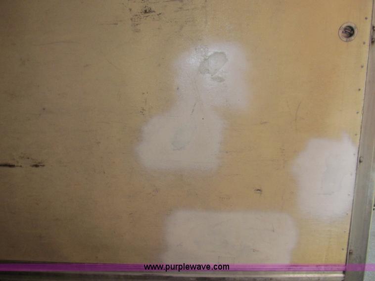 image for item I8720 1997 Utility VS2R reefer trailer