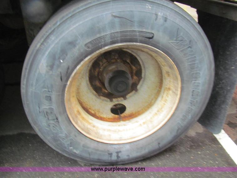 image for item I8721 1997 Great Dane 7811TZ-1A48 reefer trailer