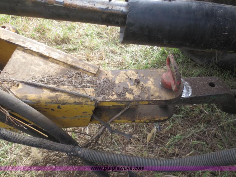 image for item D2196 1997 Vermeer 604K round baler