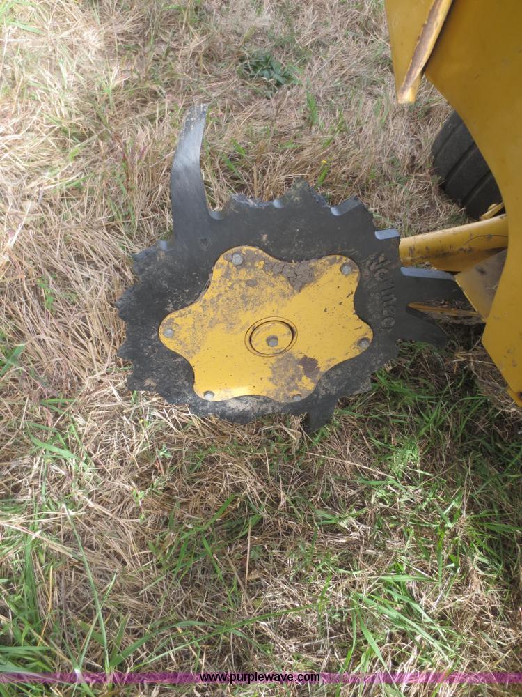 image for item D2196 1997 Vermeer 604K round baler