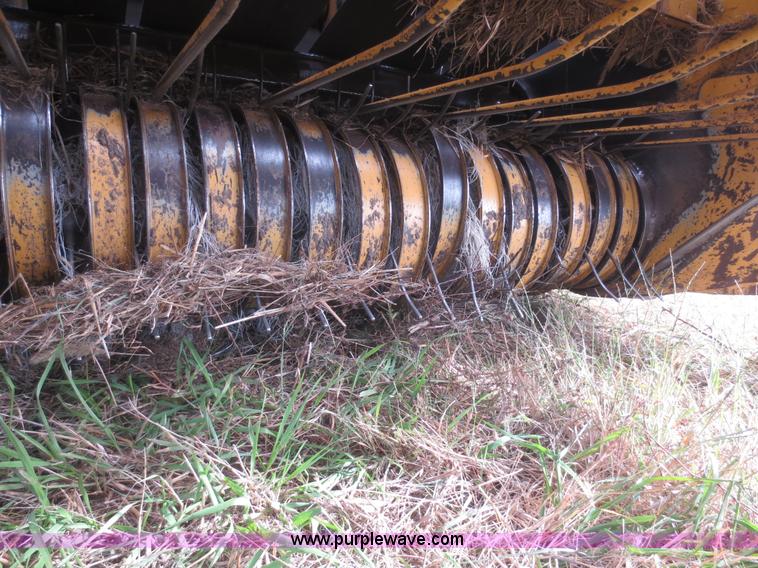 image for item D2196 1997 Vermeer 604K round baler