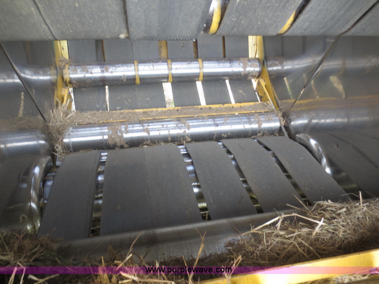 image for item D2196 1997 Vermeer 604K round baler