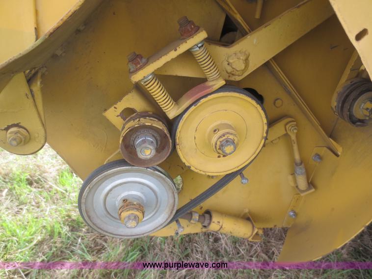 image for item D2196 1997 Vermeer 604K round baler
