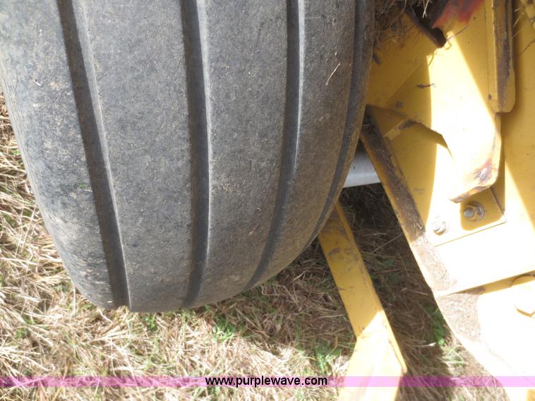 image for item D2196 1997 Vermeer 604K round baler