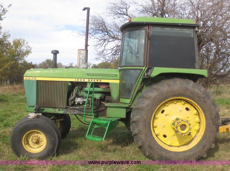 image for item D2197 1975 John Deere 4230 tractor
