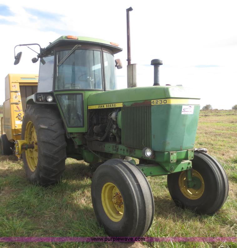 image for item D2197 1975 John Deere 4230 tractor