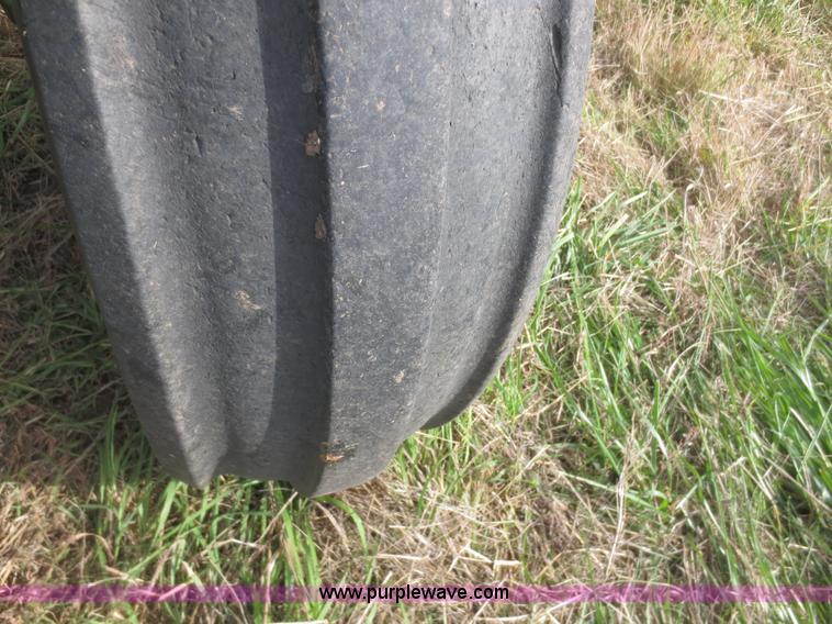 image for item D2197 1975 John Deere 4230 tractor