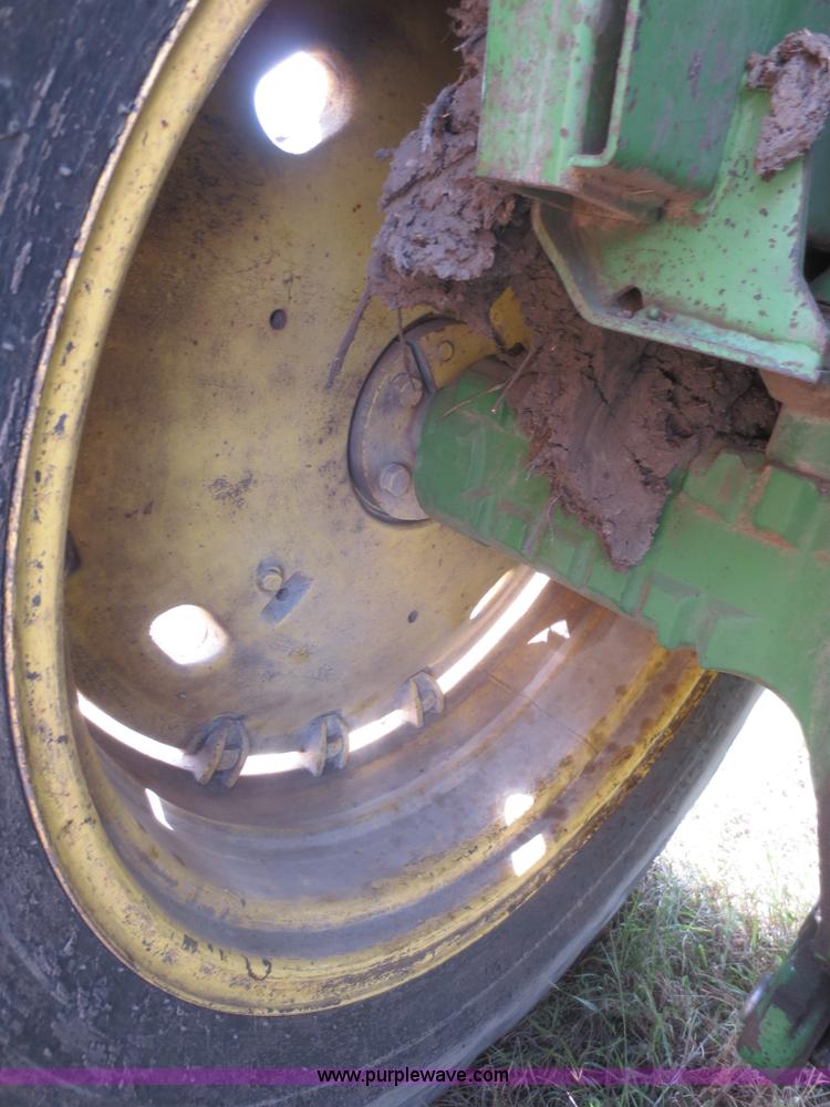 image for item D2197 1975 John Deere 4230 tractor