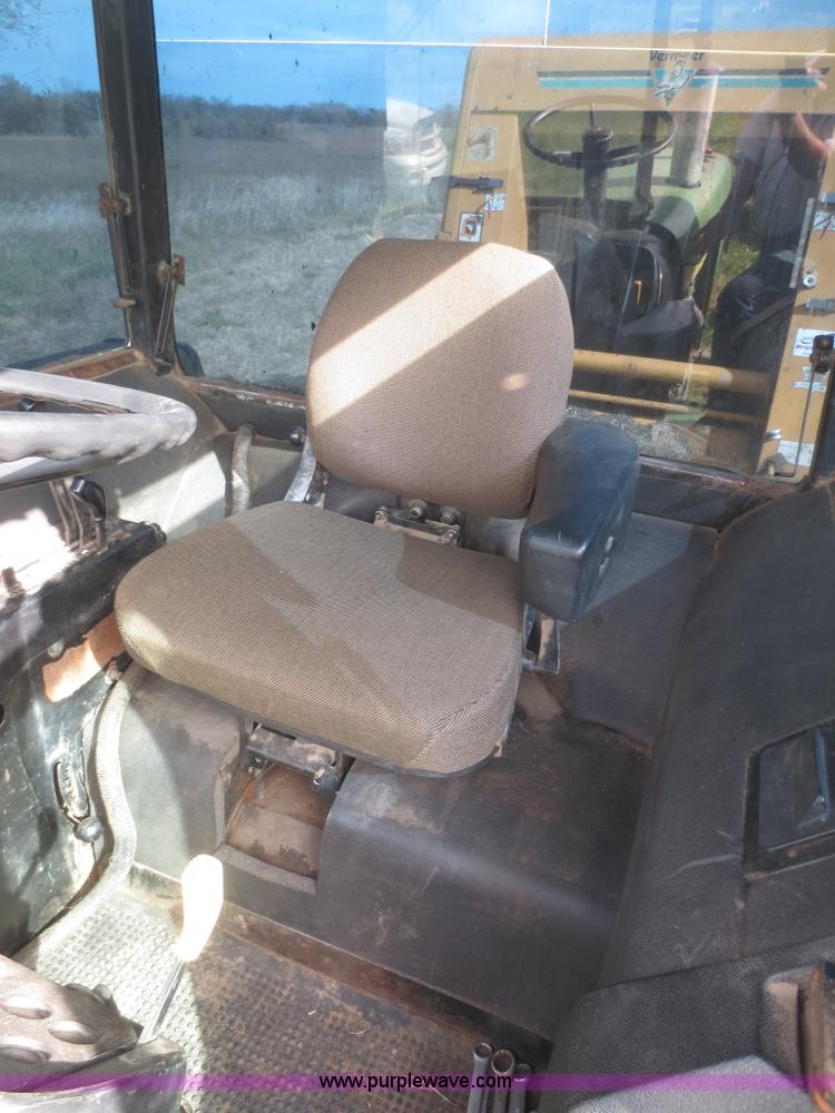 image for item D2197 1975 John Deere 4230 tractor