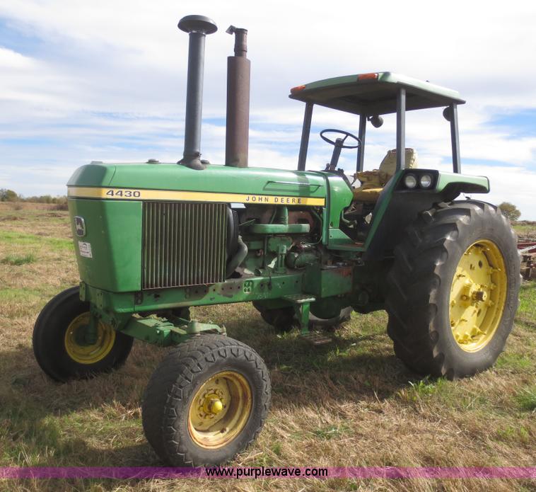 image for item D2198 John Deere 4430 tractor