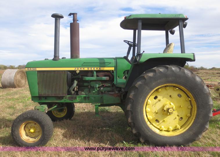 image for item D2198 John Deere 4430 tractor