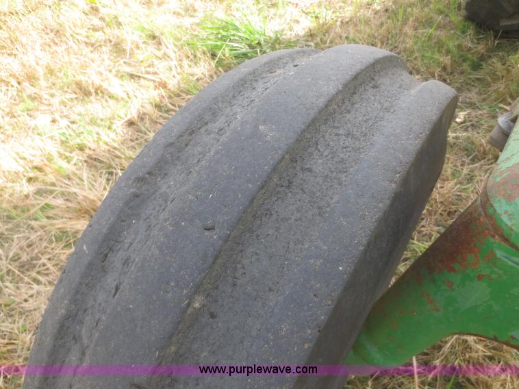 image for item D2198 John Deere 4430 tractor