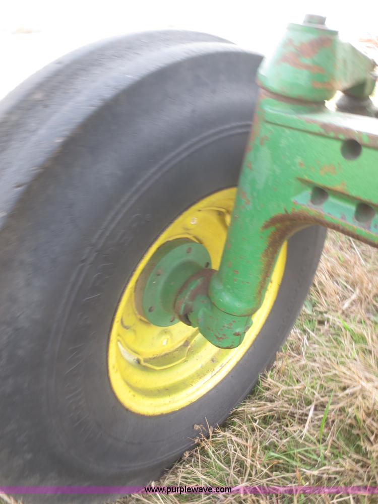 image for item D2198 John Deere 4430 tractor