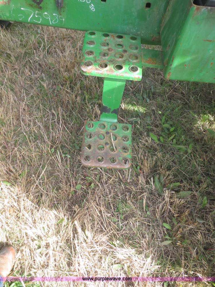 image for item D2198 John Deere 4430 tractor