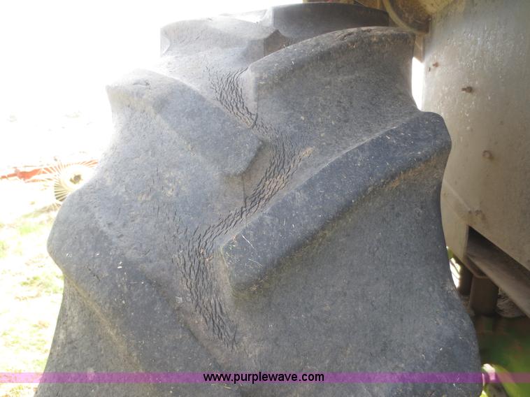 image for item D2198 John Deere 4430 tractor