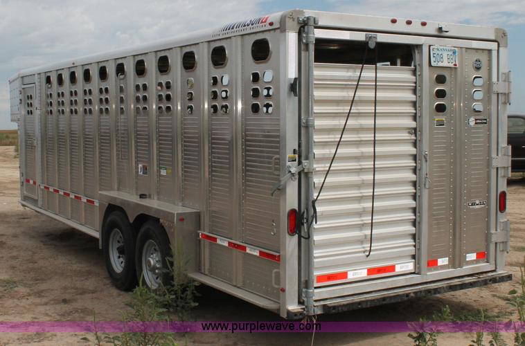 image for item G8165 2013 Wilson PSGN-5724T livestock trailer