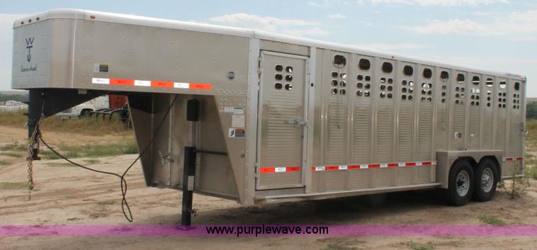 image for item G8165 2013 Wilson PSGN-5724T livestock trailer