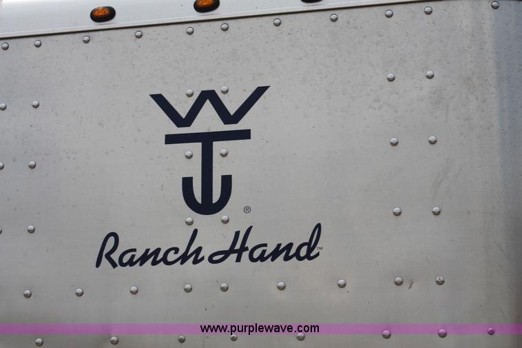 image for item G8165 2013 Wilson PSGN-5724T livestock trailer