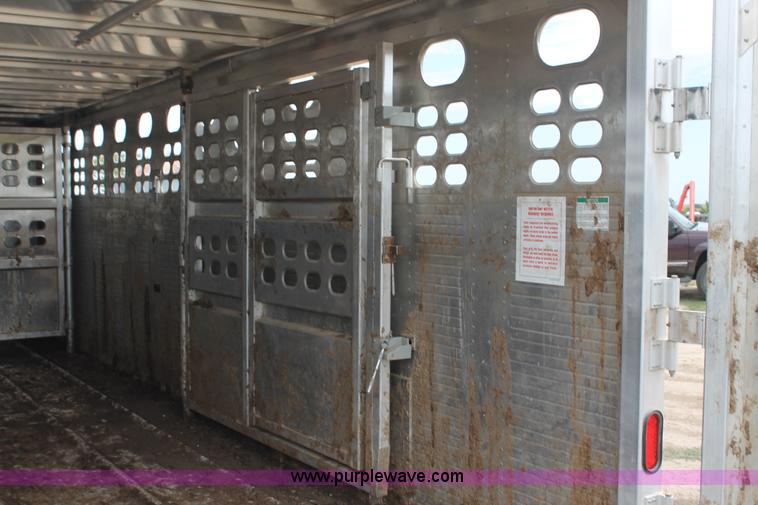 image for item G8165 2013 Wilson PSGN-5724T livestock trailer