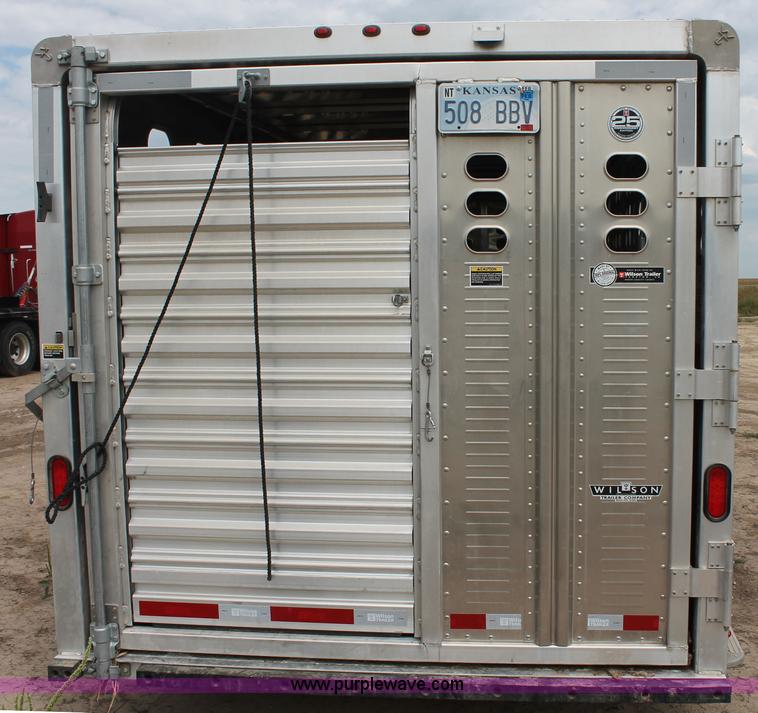 image for item G8165 2013 Wilson PSGN-5724T livestock trailer