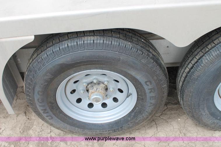 image for item G8165 2013 Wilson PSGN-5724T livestock trailer