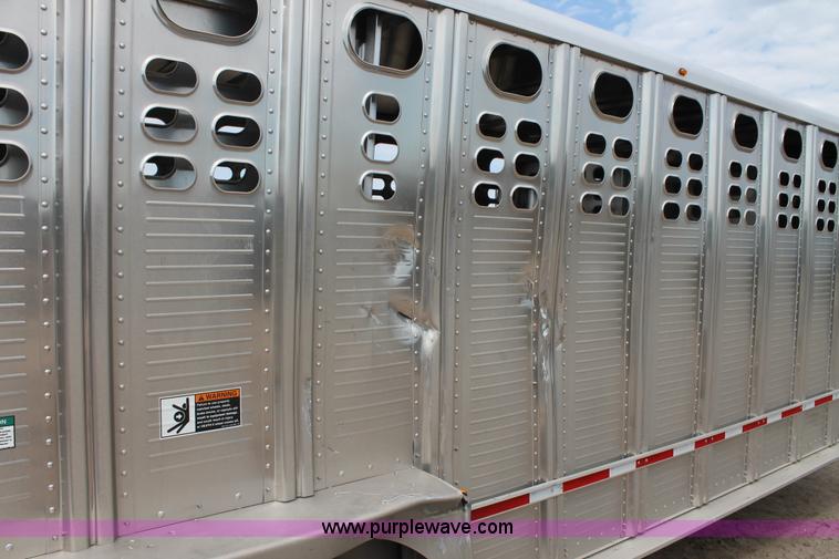 image for item G8165 2013 Wilson PSGN-5724T livestock trailer