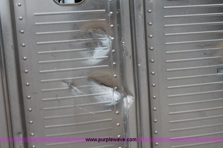 image for item G8165 2013 Wilson PSGN-5724T livestock trailer