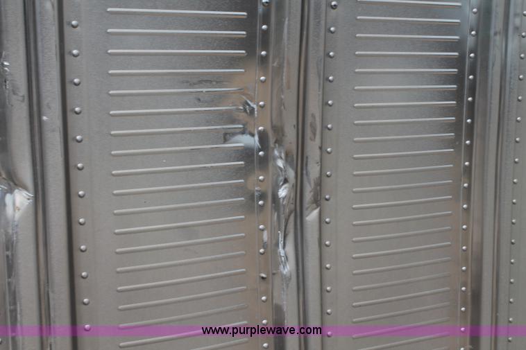 image for item G8165 2013 Wilson PSGN-5724T livestock trailer