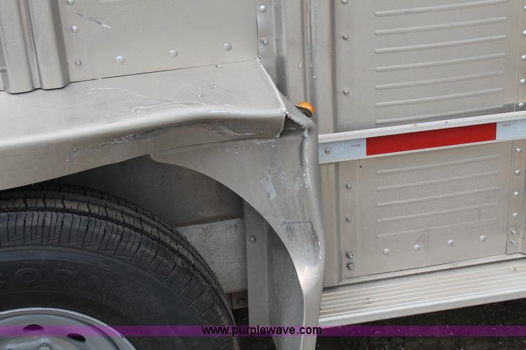 image for item G8165 2013 Wilson PSGN-5724T livestock trailer