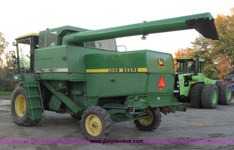 image for item G9085 1980 John Deere 7720 Turbo combine