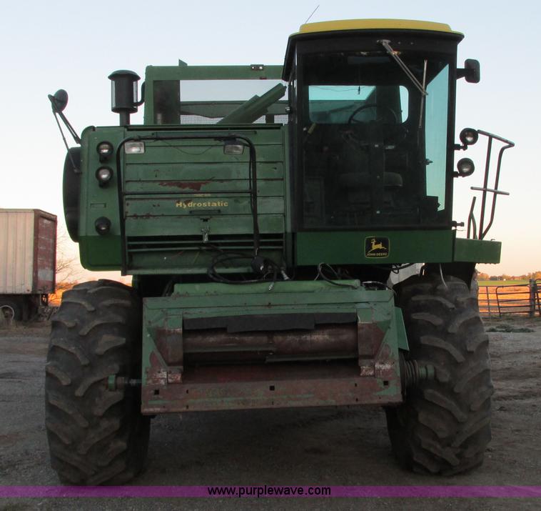 image for item G9085 1980 John Deere 7720 Turbo combine