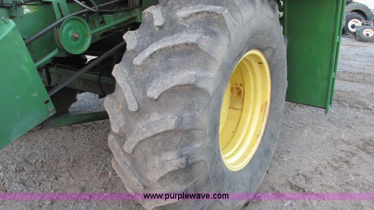 image for item G9085 1980 John Deere 7720 Turbo combine