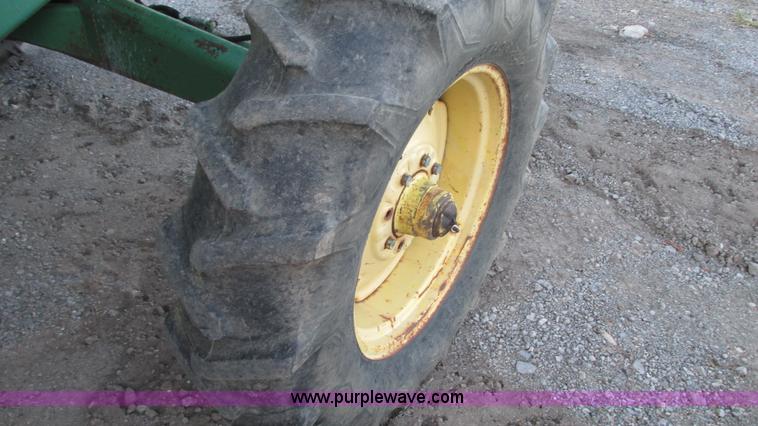 image for item G9085 1980 John Deere 7720 Turbo combine