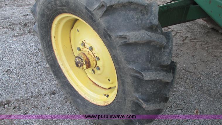 image for item G9085 1980 John Deere 7720 Turbo combine