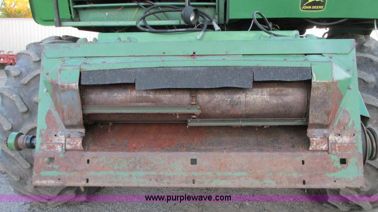 image for item G9085 1980 John Deere 7720 Turbo combine
