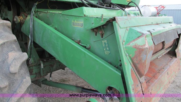 image for item G9085 1980 John Deere 7720 Turbo combine