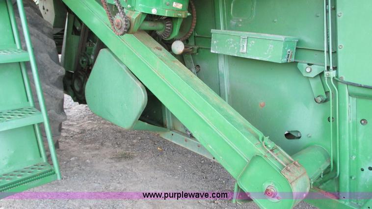 image for item G9085 1980 John Deere 7720 Turbo combine